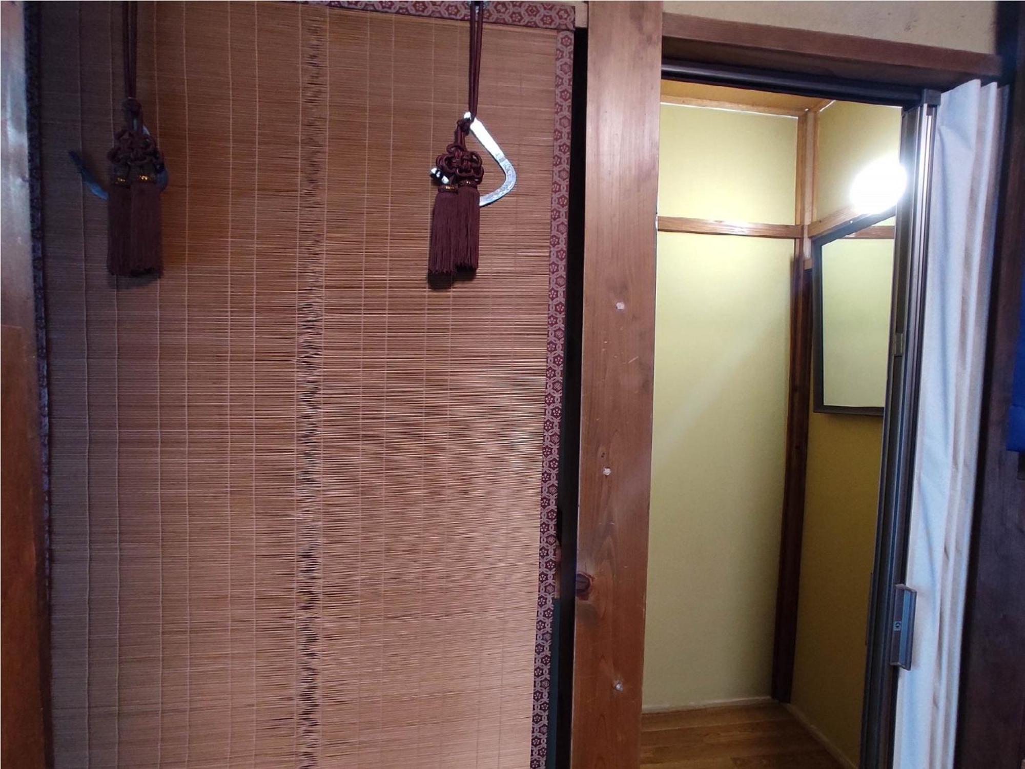 Guesthouse Kincha 駅東口 Utsunomiya Rum bild